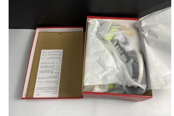 1 555088-118 'Volt Jordan  Air High Retro OG Gold' 555088-118 0606